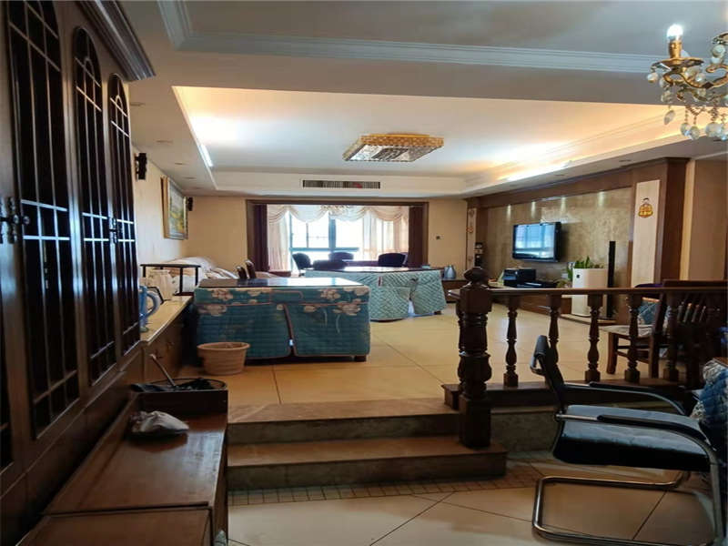 東方新城（東璽門）法拍房L1、L3棟1015號