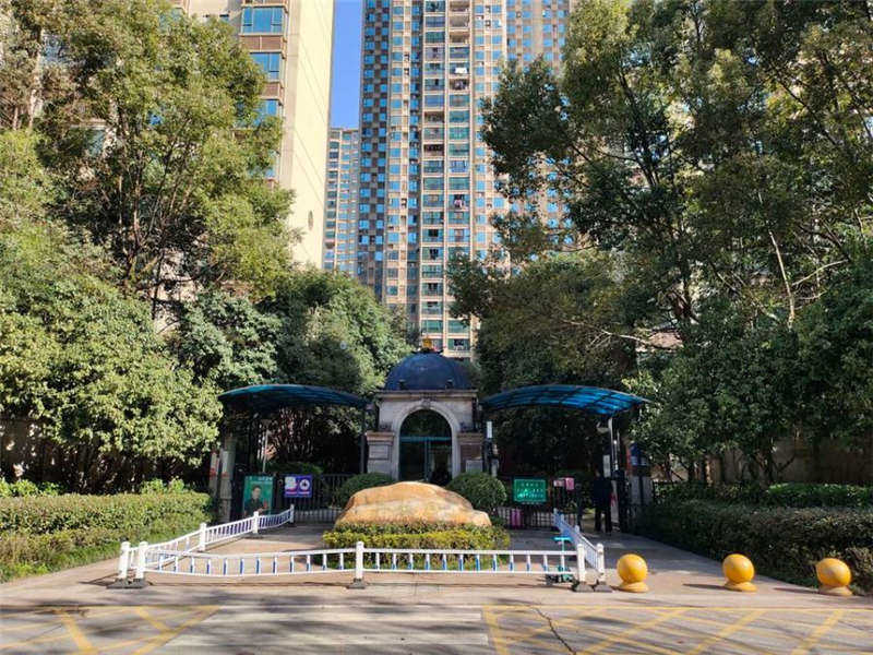 富基世紀(jì)公園法拍房41#、42#棟1606室