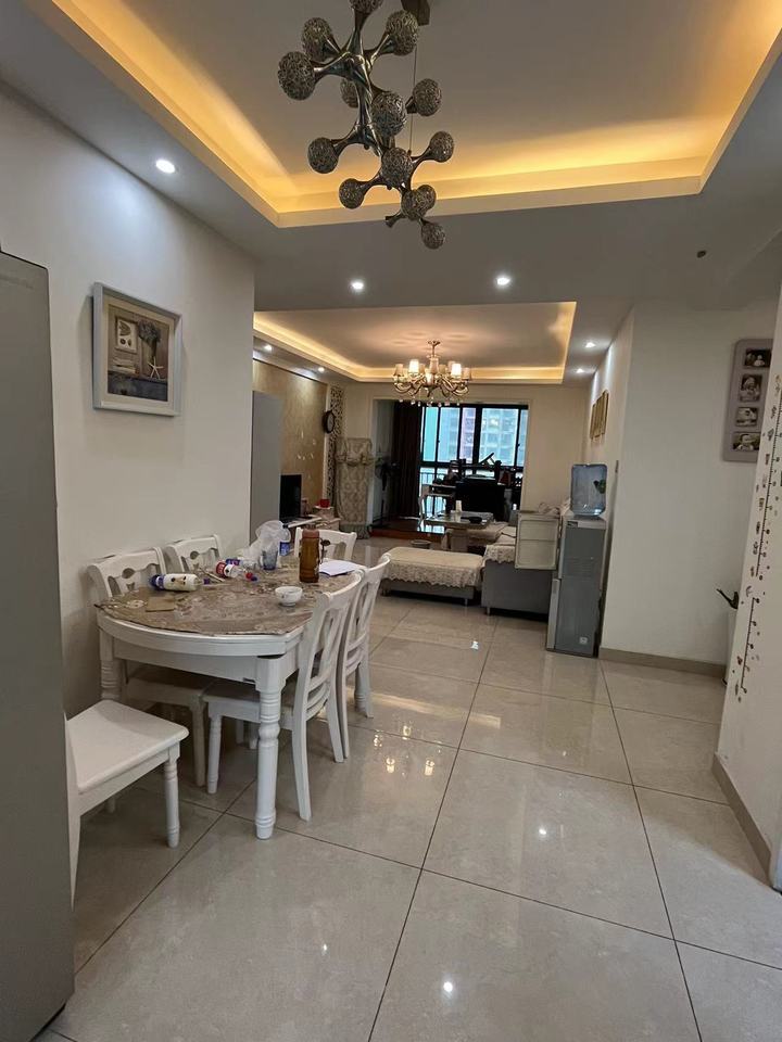 富基世紀(jì)公園法拍房三期44、45#棟1406室