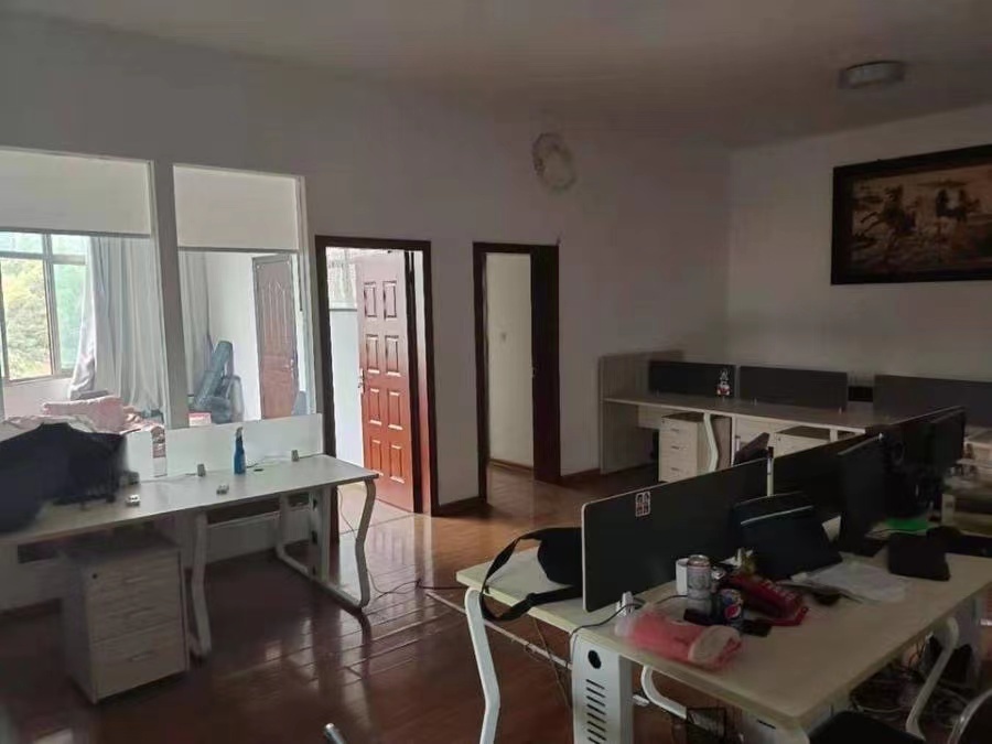 望城坡青山集鎮(zhèn)排山大道房屋法拍房一層、三層、四層及閣樓