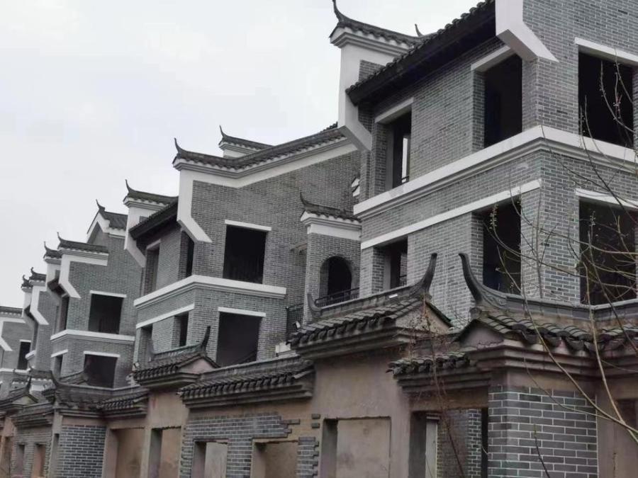 新華聯(lián)銅官窯古鎮(zhèn)(新華聯(lián)銅官窯文化旅游園)法拍房B01-02-03#棟101、201、301房（別墅）