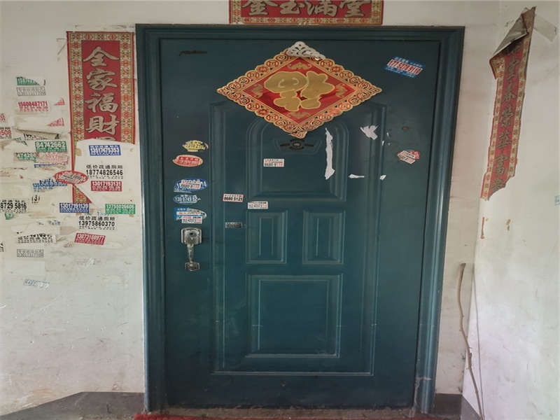 榔梨鎮(zhèn)集鎮(zhèn)中心商城法拍房01棟01幢414、514室