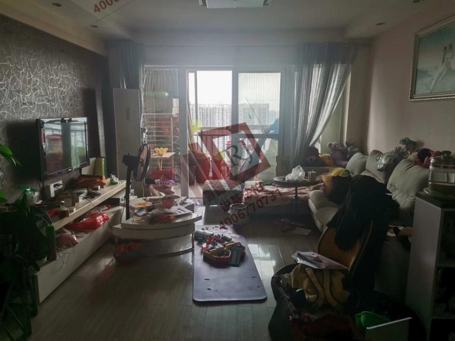 星典時(shí)代新寓法拍房5、6棟3303號(hào)