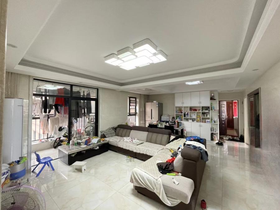 金澤園小區(qū)法拍房二期2、3棟608室