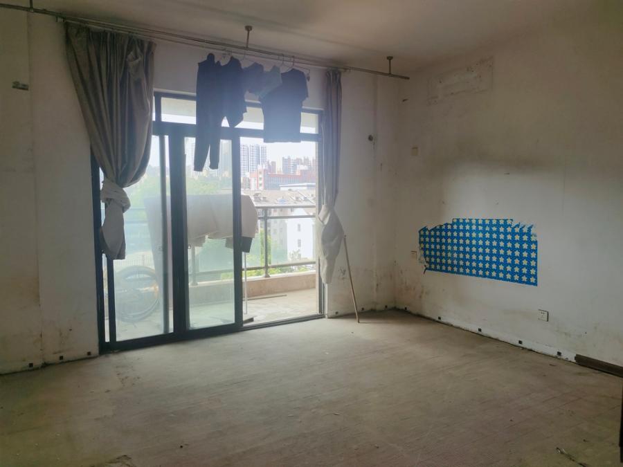 金典商務(wù)中心法拍房1、2、3、4棟618號(hào)