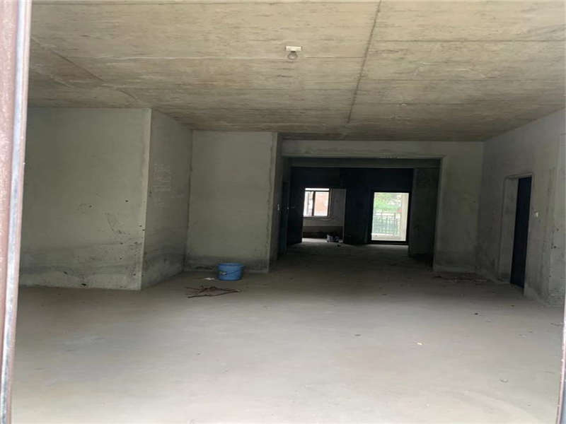 艾美瀟湘法拍房8棟104號