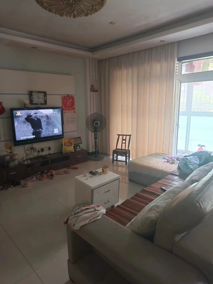 麓山潤城法拍房5棟101、103號