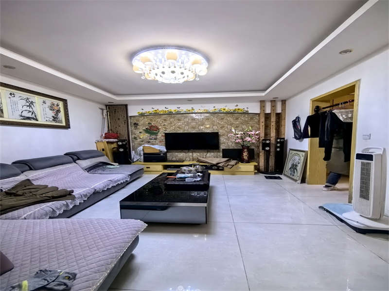 (帶露臺(tái))翡翠云天家園法拍房6棟夾103號(hào) (帶露臺(tái))翡翠云天家園法拍房6棟夾103號(hào)