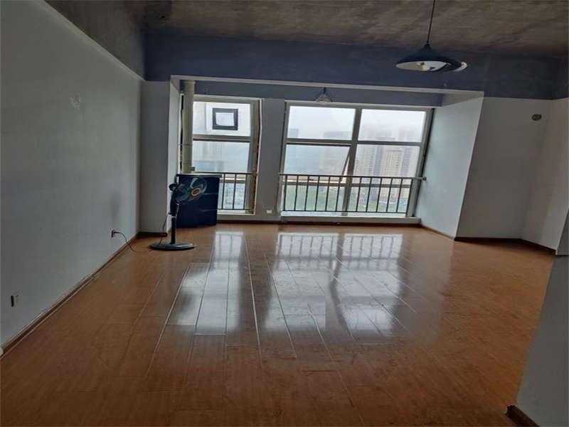 恒泰廣場(chǎng)（恒泰商業(yè)廣場(chǎng)）法拍房1棟（塔樓）、5棟（塔樓）、商業(yè)（裙房）地下室1322房