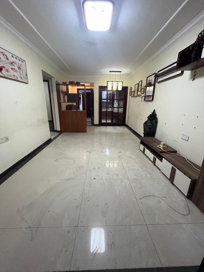 恒大城法拍房5、6、7棟703房