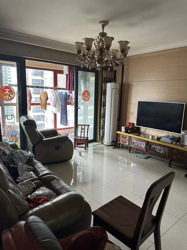 佳兆業(yè)時代廣場法拍房5棟1106號