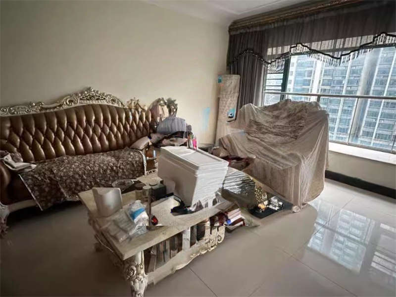 恒大名都法拍房43、44、45棟806號及室內(nèi)家具家電物品