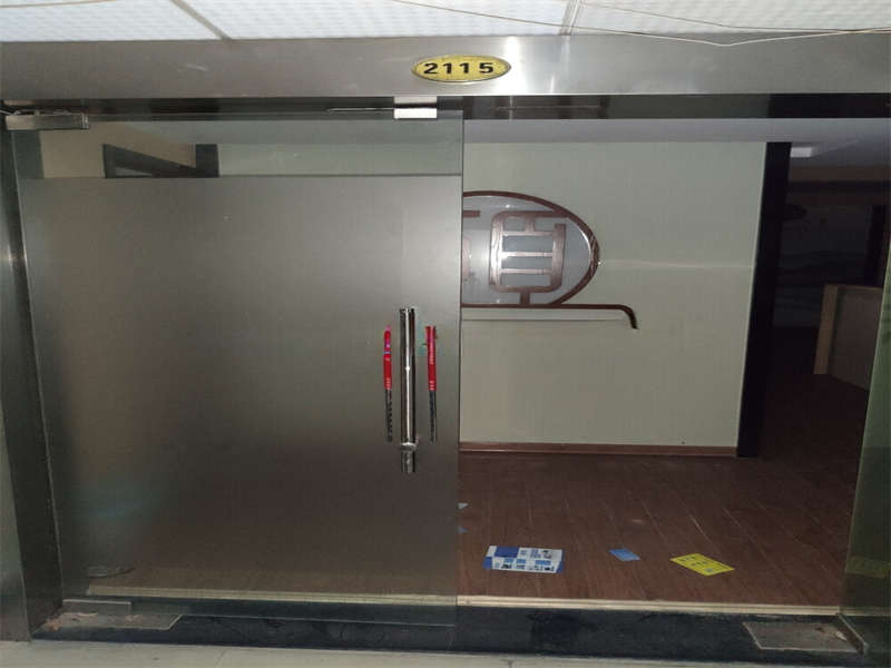 新時代商務(wù)廣場法拍房2114、2115號