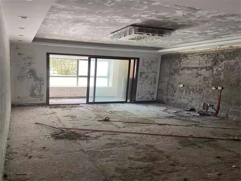 三一街區(qū)法拍房一期2、3棟105號