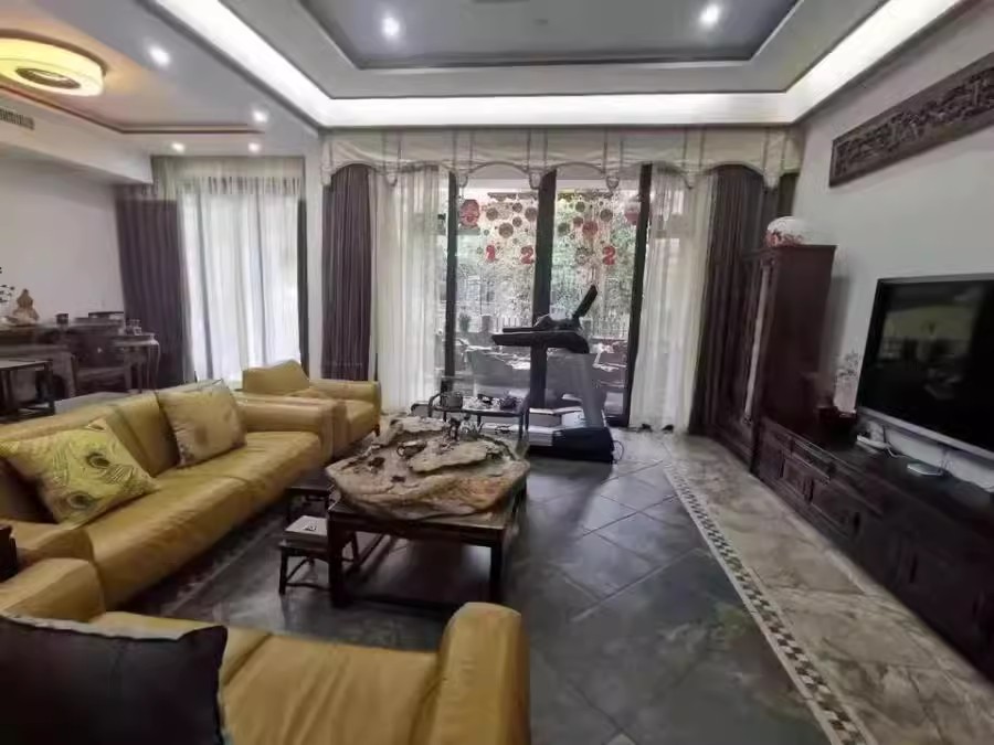 湘江壹號(hào)(湘江依號(hào))法拍房一期51棟102房(雙拼別墅) 湘江壹號(hào)(湘江依號(hào))法拍房一期51棟102房(雙拼別墅)