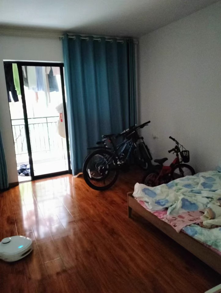 三一街區(qū)法拍房一期8、9棟407號