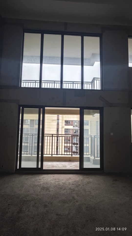 中航城國際社區(qū)法拍房1-21棟1604號