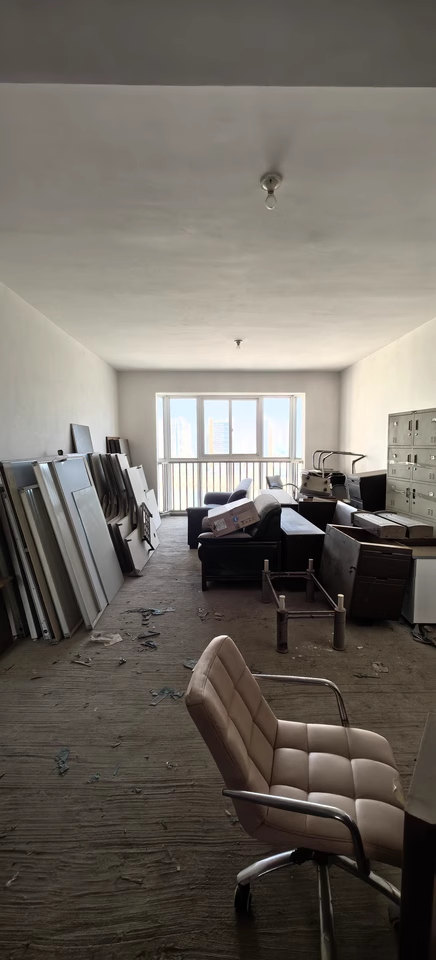 (一線河景房)四方小區(qū)四方嘉苑A-4棟1601號房 (一線河景房)四方小區(qū)四方嘉苑A-4棟1601號房