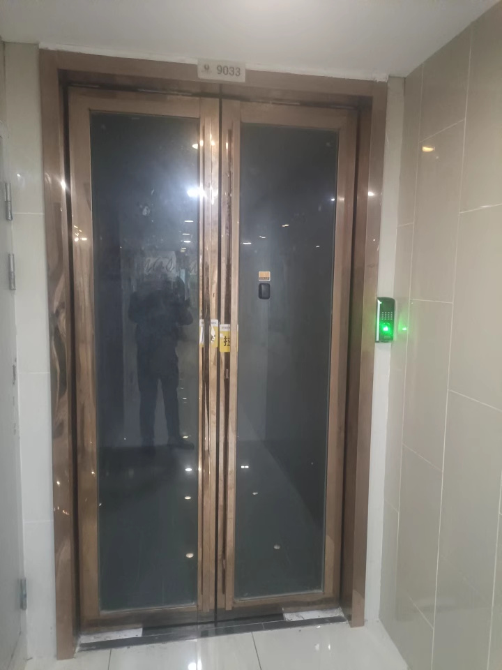 （大漏寫字樓）北辰鳳凰天階苑B1E1區(qū)法拍房B1E1區(qū)1-10棟及地下車庫、連接平臺9033