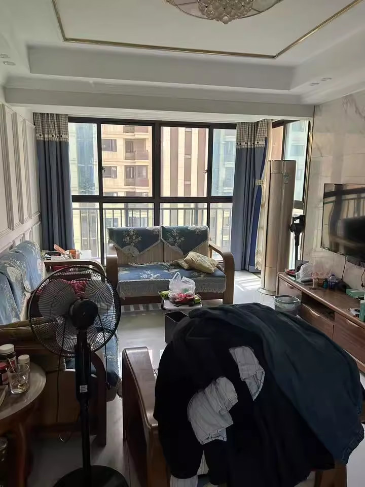 (撿漏4房)保利大都匯一期法拍房G2棟805房 (撿漏4房)保利大都匯一期法拍房G2棟805房