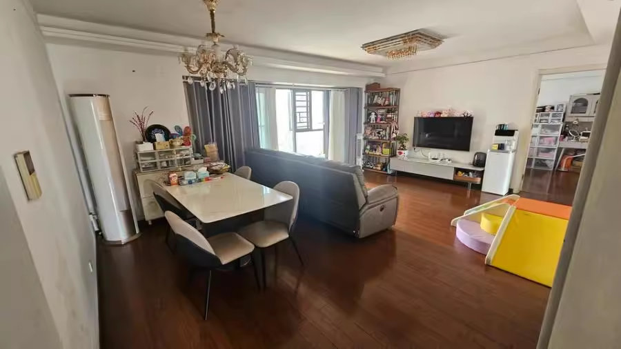 （雙學(xué)位）萬科魅力之城非凡里（城際新苑）法拍房12棟801號(hào)房