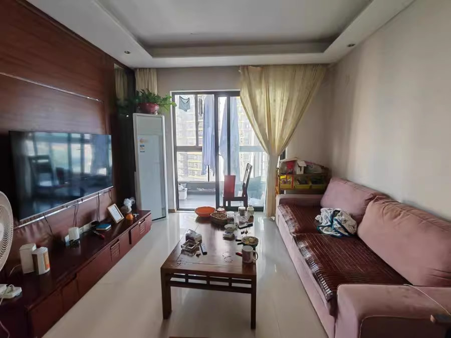 萬科金域藍(lán)灣法拍房1棟1705號房屋及房屋內(nèi)家具家電物品